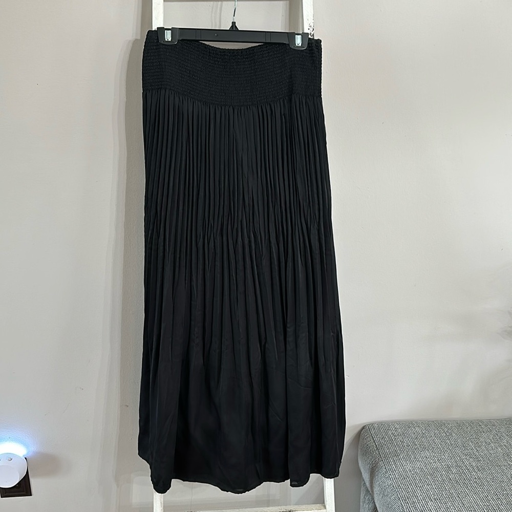 White House Black Market Skirt
